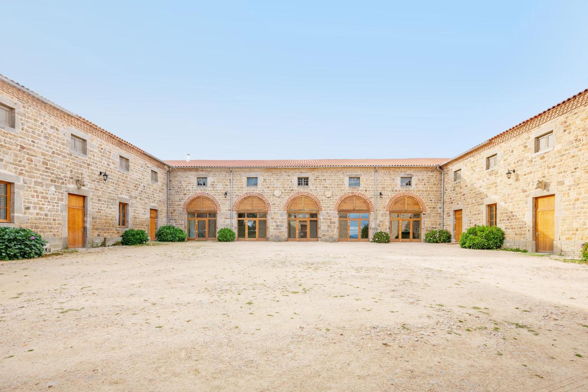 Domaine Et Chateau De Valinches Marols المظهر الخارجي الصورة